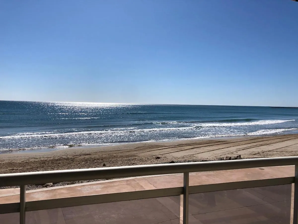 Pineda Beach 1A Linea De Mar & Parking La Pineda 0*,