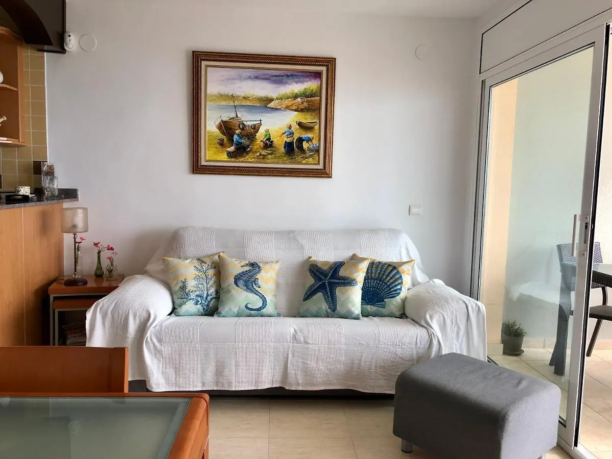 Apartamento Pineda Beach 1a línea de mar&parking La Pineda España