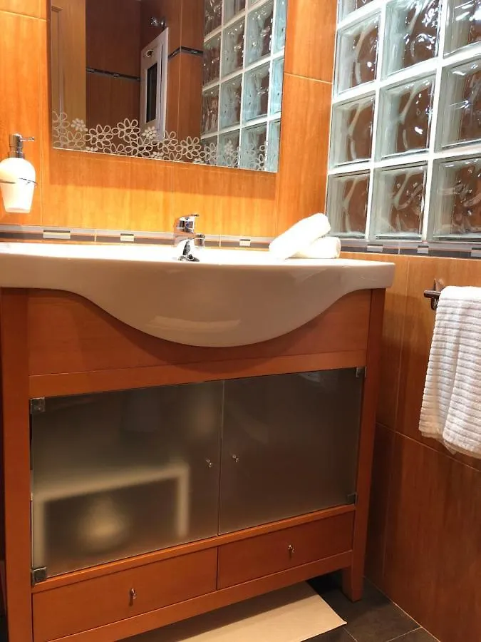 Apartamento Pineda Beach 1a línea de mar&parking La Pineda España